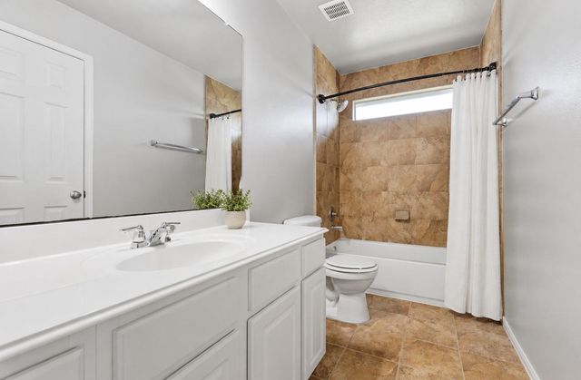 9611 Indian Trail, Mont Belvieu, TX 77523