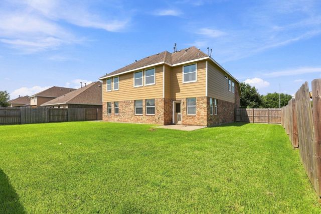 9611 Indian Trail, Mont Belvieu, TX 77523
