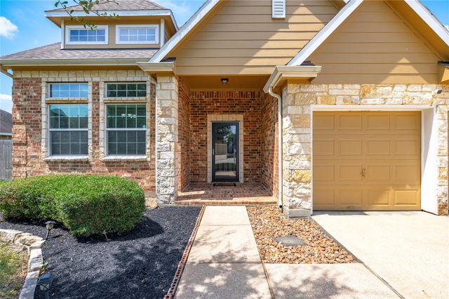 9611 Indian Trail, Mont Belvieu, TX 77523