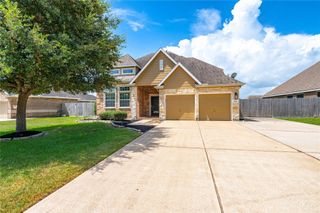 9611 Indian Trail, Mont Belvieu, TX 77523