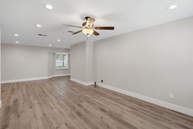 332 S Sealy Avenue, Justin, TX 76247