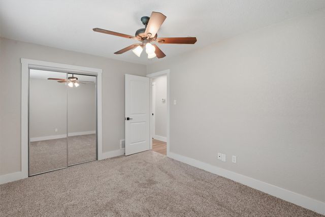 332 S Sealy Avenue, Justin, TX 76247