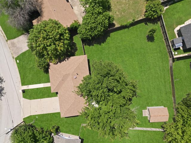 332 S Sealy Avenue, Justin, TX 76247