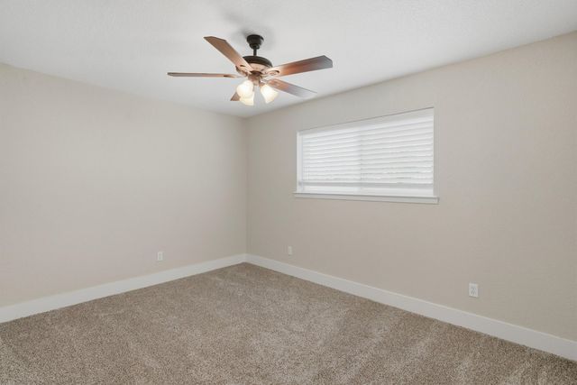 332 S Sealy Avenue, Justin, TX 76247