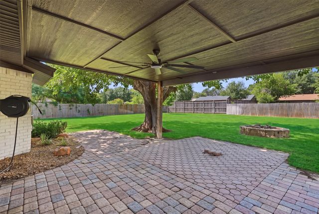 332 S Sealy Avenue, Justin, TX 76247