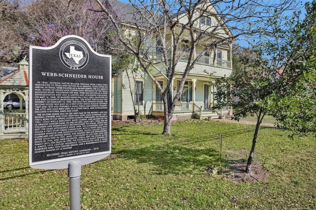 311 E Colorado Street, La Grange, TX 78945