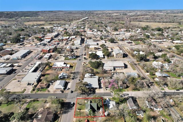 311 E Colorado Street, La Grange, TX 78945