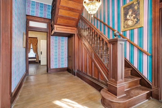 311 E Colorado Street, La Grange, TX 78945