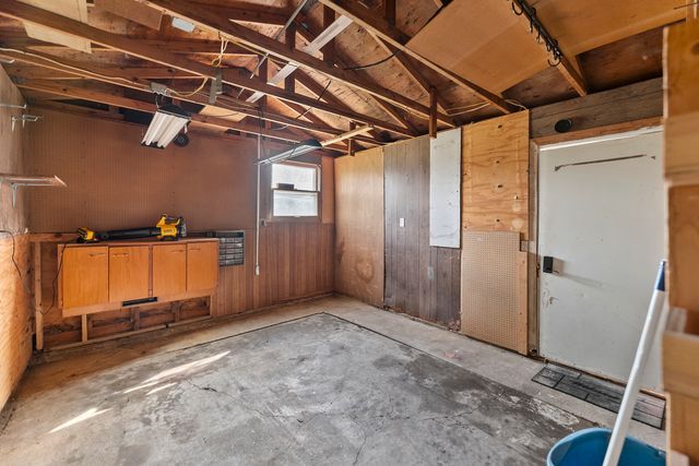 2425 W 46th Street, Davenport, IA 52806