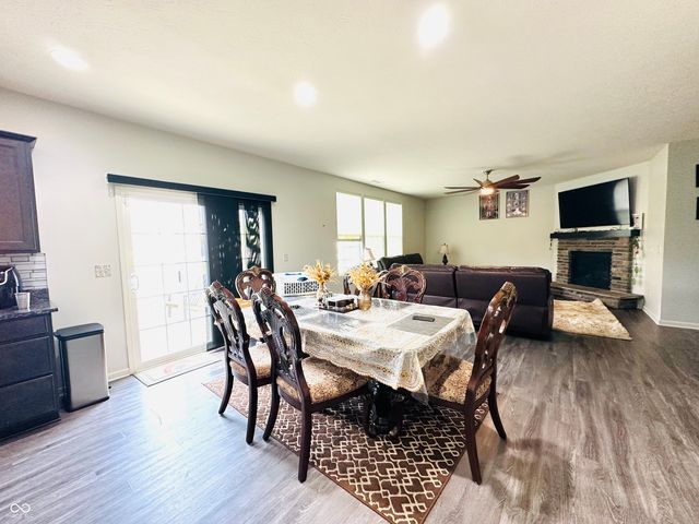 6162 Crabapple Drive, Whitestown, IN 46075