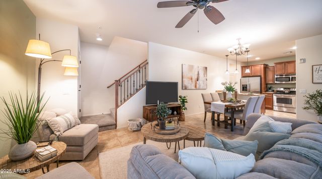 4732 E PORTOLA VALLEY Drive 102, Gilbert, AZ 85297