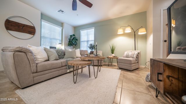 4732 E PORTOLA VALLEY Drive 102, Gilbert, AZ 85297