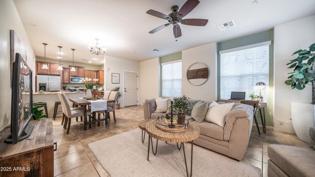 4732 E PORTOLA VALLEY Drive 102, Gilbert, AZ 85297