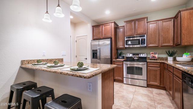 4732 E PORTOLA VALLEY Drive 102, Gilbert, AZ 85297