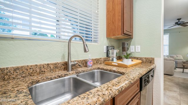 4732 E PORTOLA VALLEY Drive 102, Gilbert, AZ 85297