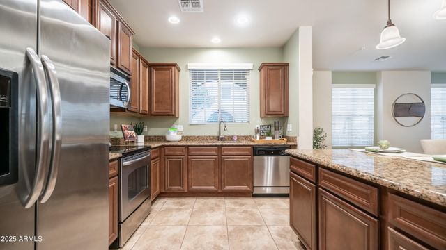 4732 E PORTOLA VALLEY Drive 102, Gilbert, AZ 85297