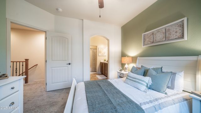 4732 E PORTOLA VALLEY Drive 102, Gilbert, AZ 85297