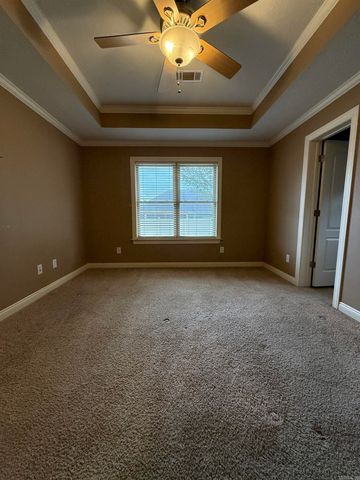 8 Ragan Court, Searcy, AR 72143