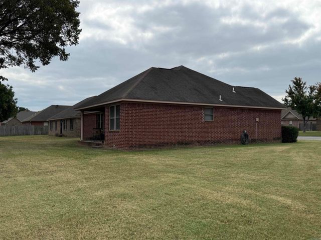 8 Ragan Court, Searcy, AR 72143