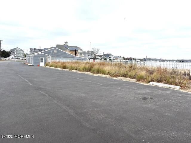 686 Bayview Drive, Toms River, NJ 08753