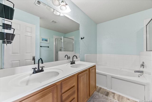 2342 BAXTER STA, San Antonio, TX 78245