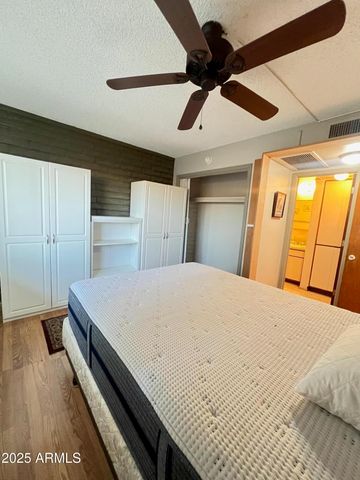 5518 E Lindstrom Lane B6, Mesa, AZ 85215