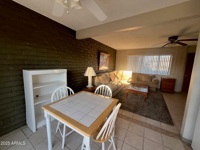 5518 E Lindstrom Lane B6, Mesa, AZ 85215