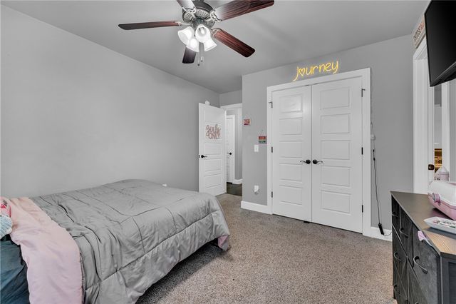 410 Chaparral Street, Centerton, AR 72719