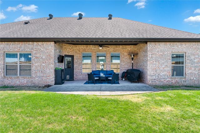 410 Chaparral Street, Centerton, AR 72719