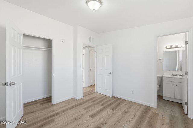 932 W Weymouth Street, Tucson, AZ 85705