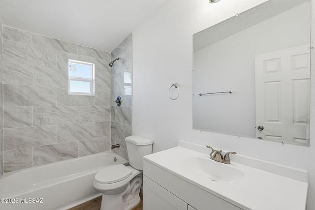 932 W Weymouth Street, Tucson, AZ 85705