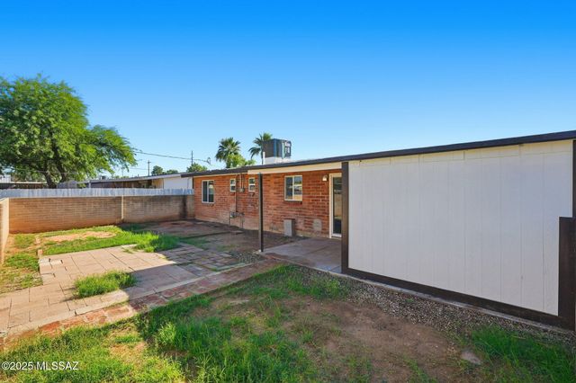 932 W Weymouth Street, Tucson, AZ 85705