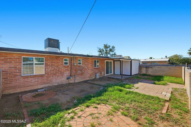 932 W Weymouth Street, Tucson, AZ 85705