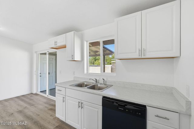 932 W Weymouth Street, Tucson, AZ 85705