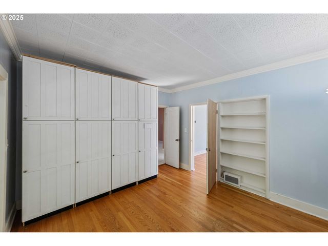 643 S 12TH Ct, Coos Bay, OR 97420