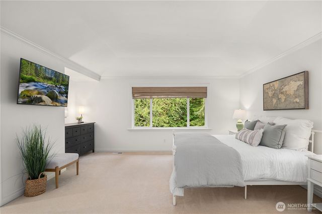 27422 SE 8th Place, Sammamish, WA 98075