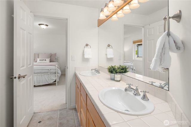 27422 SE 8th Place, Sammamish, WA 98075