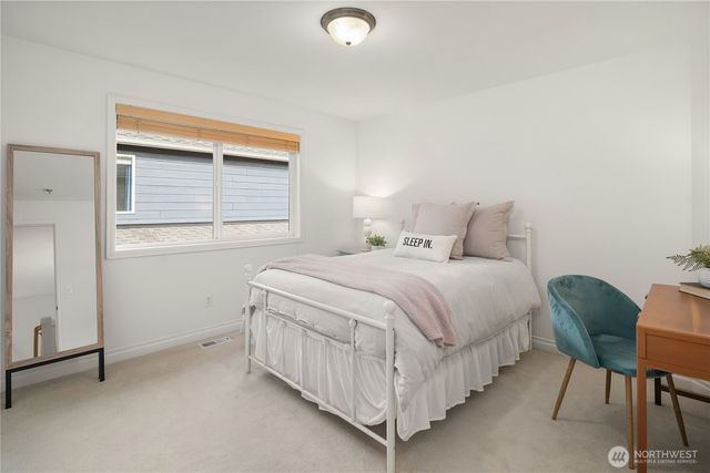 27422 SE 8th Place, Sammamish, WA 98075