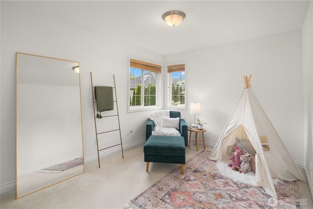 27422 SE 8th Place, Sammamish, WA 98075