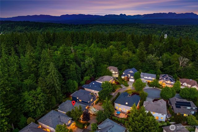 27422 SE 8th Place, Sammamish, WA 98075