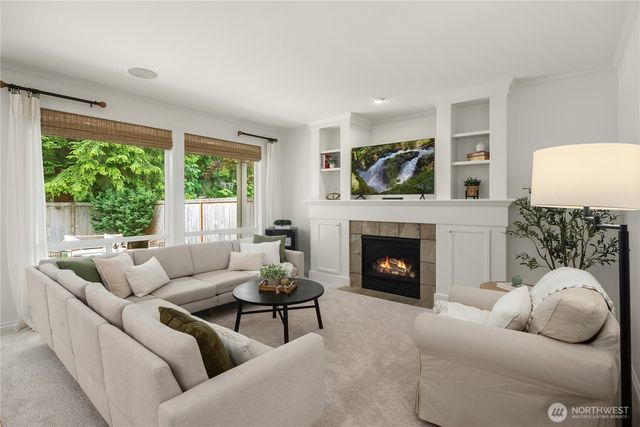 27422 SE 8th Place, Sammamish, WA 98075