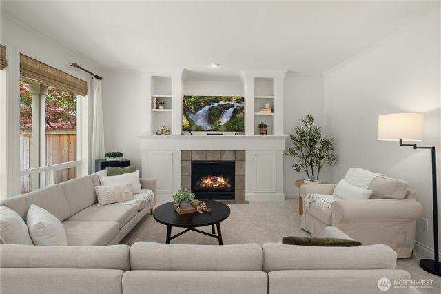 27422 SE 8th Place, Sammamish, WA 98075