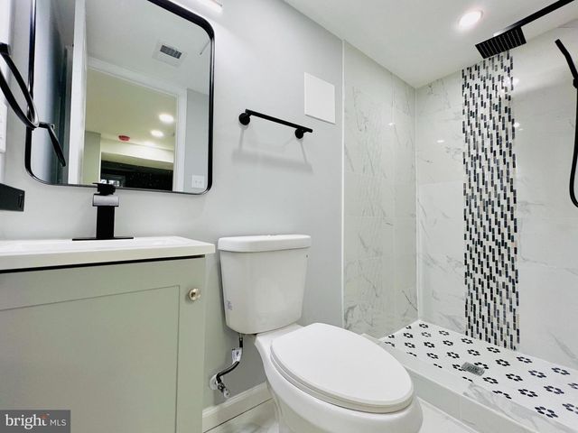 829 50TH ST NE, Washington, DC 20019