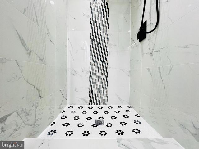 829 50TH ST NE, Washington, DC 20019