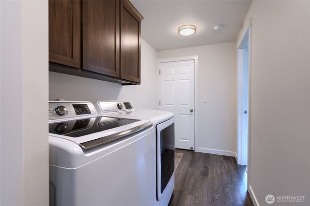 863 SE 6TH Avenue, Oak Harbor, WA 98277