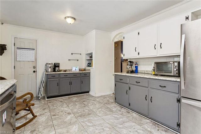 115 Cheadle LOOP, Seaford, VA 23696