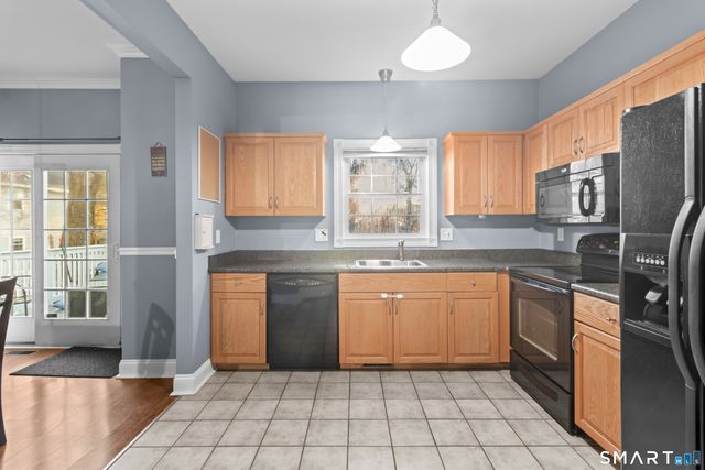 19 Highwood Circle 19, Colchester, CT 06415