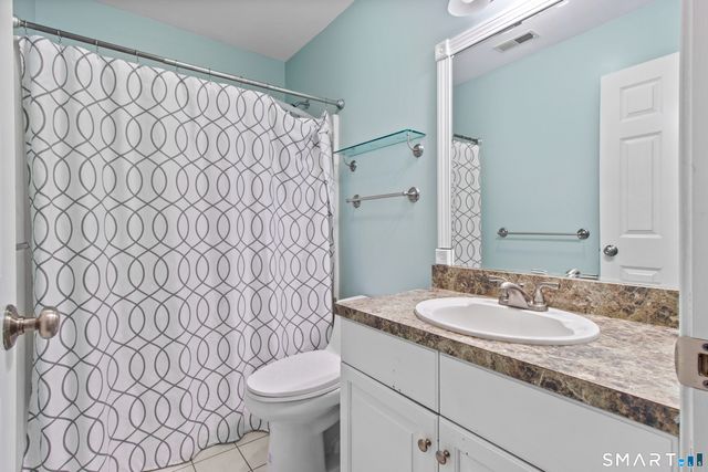 19 Highwood Circle 19, Colchester, CT 06415