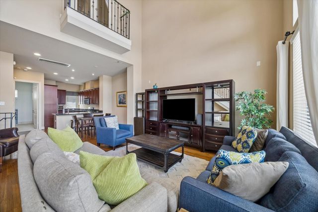 2848 Leeland Street, Houston, TX 77003