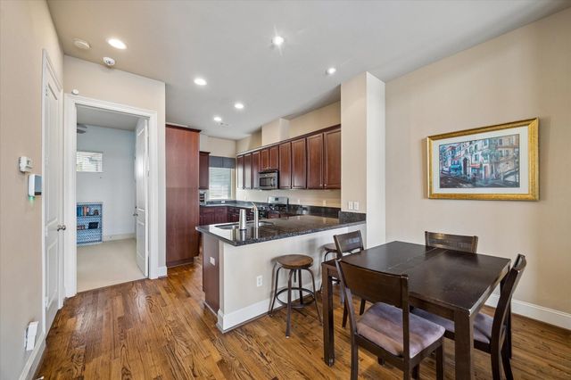 2848 Leeland Street, Houston, TX 77003